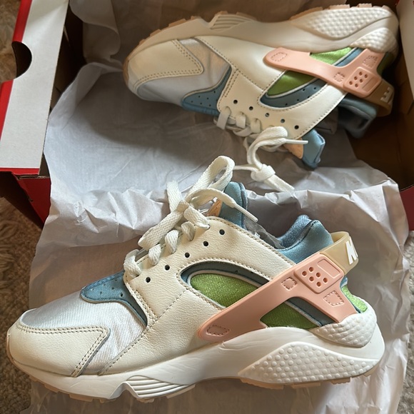 Nike Air Huarache SE. BRAND NEW. - Picture 5 of 10